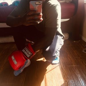 GET COMFORTABLE AND STYLISH 💚